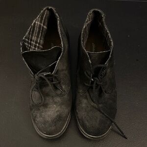 Eddie Bauer Charcoal Suede Lace-Up Booties